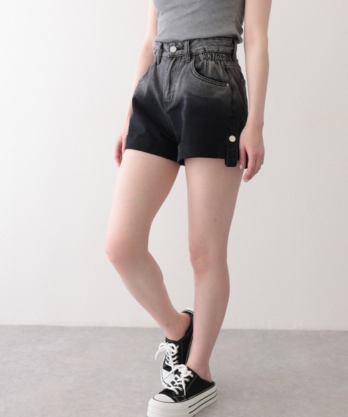Lace Ladies(レースレディース)の「グラデーション ハイウエスト ロールアップ ショート デニムパンツ(デニムパンツ・レディース・ブルー/ブラック・S/M/XL)」の9枚目の写真