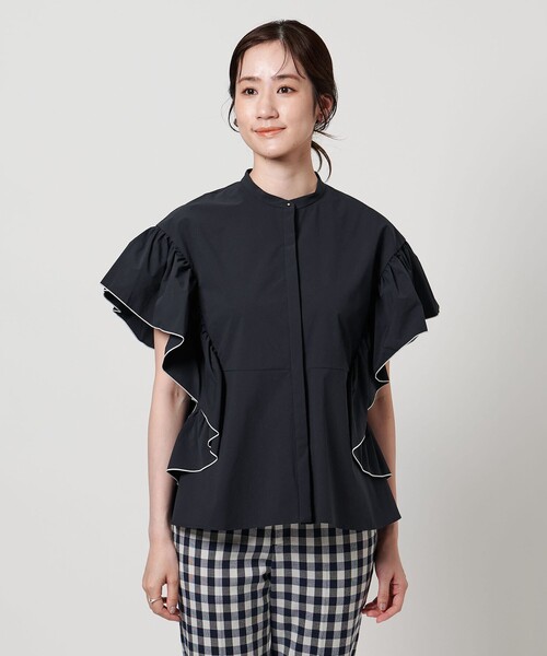 UNITED ARROWS（ユナイテッドアローズ）の「イージー フレアスリーブ ブラウス ‐撥水・UVカット・防シワ‐（シャツ/ブラウス・レディース・オフホワイト/ブラック/ライム/ネイビー・FREE）」の8枚目の写真