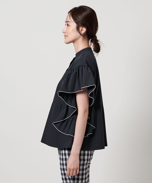 UNITED ARROWS（ユナイテッドアローズ）の「イージー フレアスリーブ ブラウス ‐撥水・UVカット・防シワ‐（シャツ/ブラウス・レディース・オフホワイト/ブラック/ライム/ネイビー・FREE）」の9枚目の写真