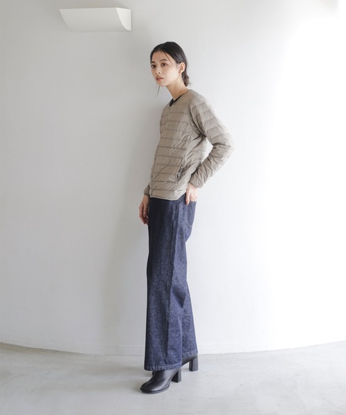 mont-bell(モンベル)の「【別注】mont-bell / スぺリオダウン ラウンドネックジャケット 25FW(XXS~XS)【800フィルパワー】(ダウンジャケット/コート・レディース・ブラック/ベージュ・X-SMALL/XX-SMALL)」の3枚目の写真