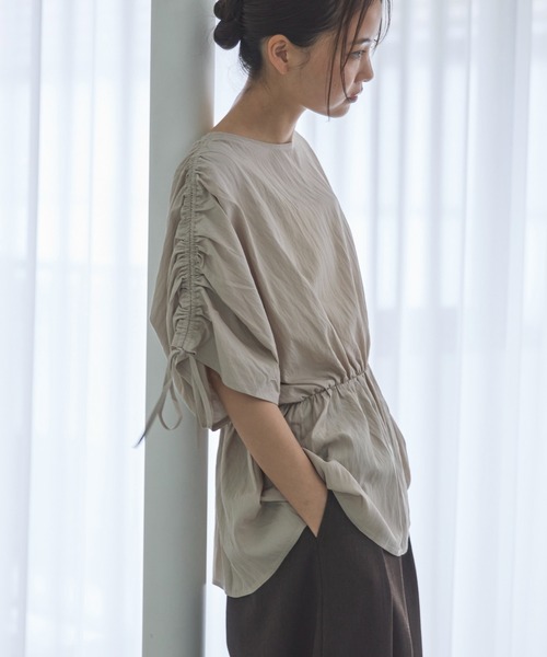 feepur（フェピュール）の「ショルダーギャザーボックスブラウス（シャツ/ブラウス・レディース・アイボリー/ブラック・MEDIUM）」の12枚目の写真