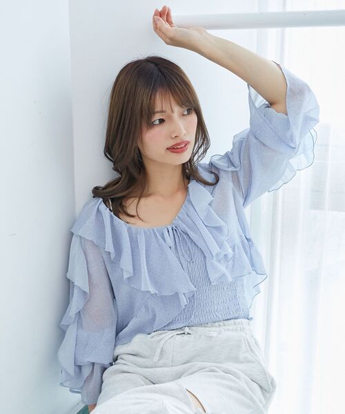 MAJESTIC LEGON（マジェスティックレゴン）の「キャミセットフリルブラウス（シャツ/ブラウス・レディース・アイボリー/ブルー系その他2/グレー系その他/ホワイト系その他2・MEDIUM）」の4枚目の写真