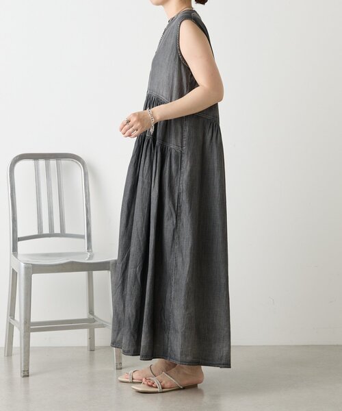 Jena espace merveilleux（ジェナ　エスパスメルヴェイユ）の「シアーデニムギャザーワンピース（ワンピース・レディース・ブルー/ブラック・FREE）」の4枚目の写真