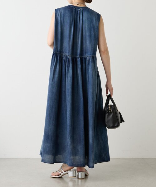 Jena espace merveilleux（ジェナ　エスパスメルヴェイユ）の「シアーデニムギャザーワンピース（ワンピース・レディース・ブルー/ブラック・FREE）」の10枚目の写真