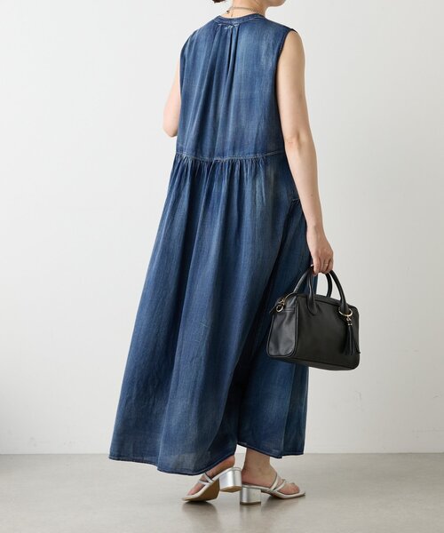 Jena espace merveilleux（ジェナ　エスパスメルヴェイユ）の「シアーデニムギャザーワンピース（ワンピース・レディース・ブルー/ブラック・FREE）」の11枚目の写真