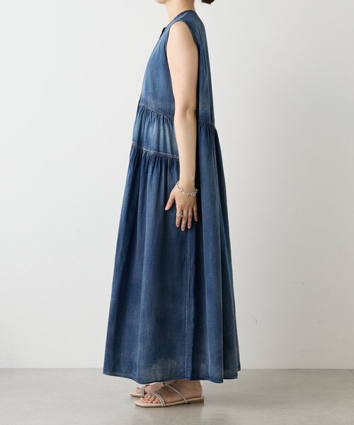 Jena espace merveilleux（ジェナ　エスパスメルヴェイユ）の「シアーデニムギャザーワンピース（ワンピース・レディース・ブルー/ブラック・FREE）」の18枚目の写真