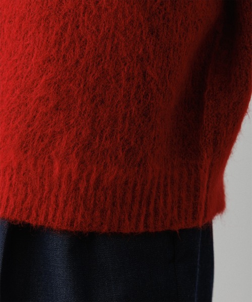 ADAM ET ROPE'（アダムエロペ）の「モヘアミックス オーバーサイズ Vネックニット（ニット/セーター・メンズ・キャメル/レッド/ブラック・L/M）」の11枚目の写真