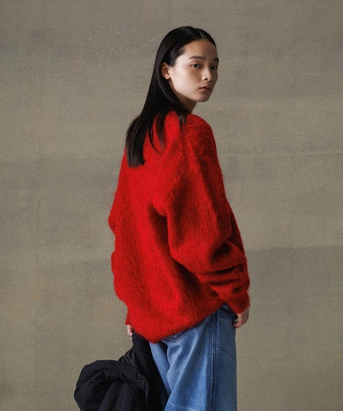 ADAM ET ROPE'（アダムエロペ）の「モヘアミックス オーバーサイズ Vネックニット（ニット/セーター・メンズ・キャメル/レッド/ブラック・L/M）」の12枚目の写真