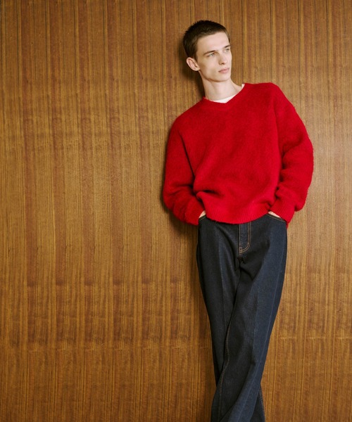 ADAM ET ROPE'（アダムエロペ）の「モヘアミックス オーバーサイズ Vネックニット（ニット/セーター・メンズ・キャメル/レッド/ブラック・L/M）」の21枚目の写真