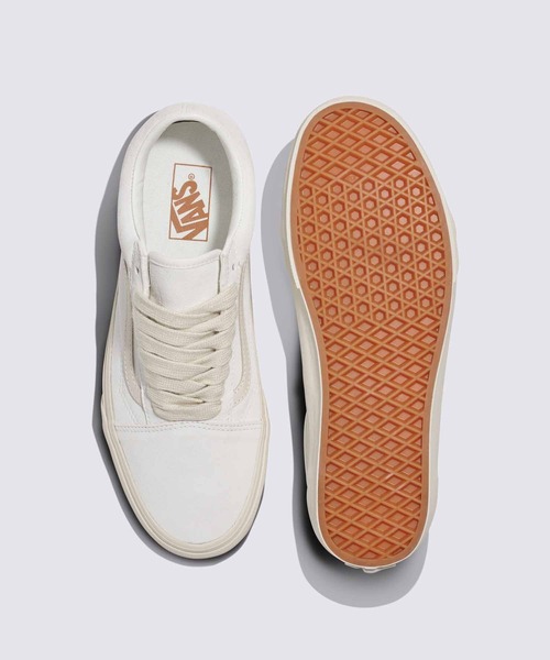 VANS（バンズ）の「オールドスクール オーバーサイズドレース（スニーカー・メンズ・オフホワイト・7.5/7/6.5/6/5.5/5/4.5/4）」の2枚目の写真