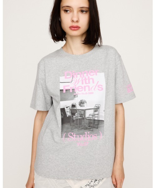 SLY(スライ)の「PHOTO PRINT T/SH フォト プリント Tシャツ 半袖 夏服(Tシャツ/カットソー・レディース・杢グレー/ブラック/ホワイト/ライトブルー・FREE)」の1枚目の写真