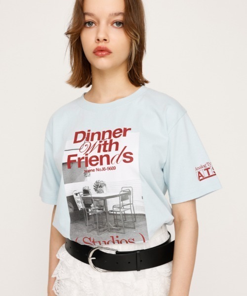 SLY(スライ)の「PHOTO PRINT T/SH フォト プリント Tシャツ 半袖 夏服(Tシャツ/カットソー・レディース・杢グレー/ブラック/ホワイト/ライトブルー・FREE)」の4枚目の写真