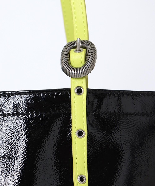 Three Four Time（ｽﾘｰﾌｫｰﾀｲﾑ）の「【Casselini / キャセリーニ】ミニバックルカラートート（トートバッグ・レディース・ブルー/ブラック/ワインレッド・FREE）」の4枚目の写真