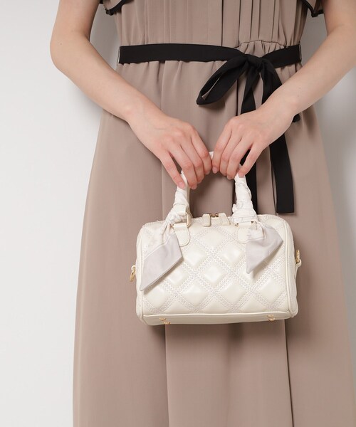 ESPERANZA(エスペランサ)の「スカーフリボンキルティングバッグ(ショルダーバッグ・レディース・アイボリー/ブラック/ピンク系・FREE)」の20枚目の写真