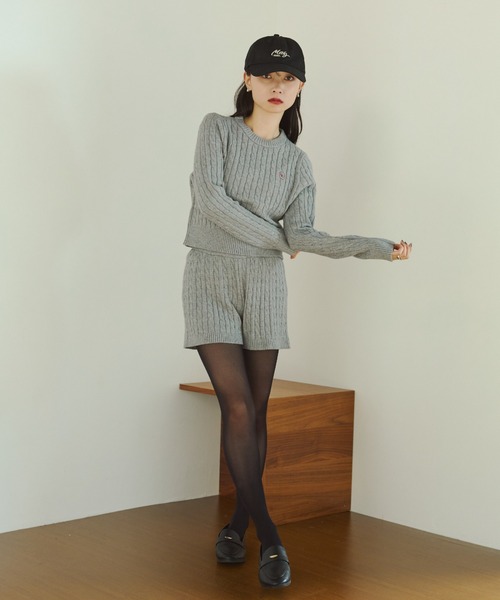 VANNIE U（ヴァニーユー）の「ミニケーブルニットショートパンツ/セットアップ着用可能（その他パンツ・レディース・グレー/ネイビー・FREE）」の7枚目の写真