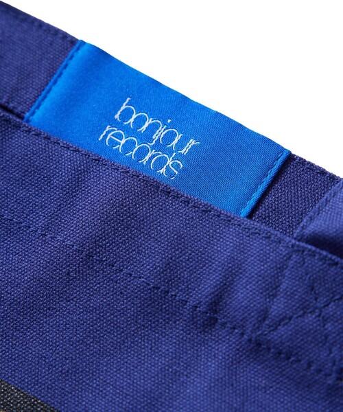 bonjour records（ボンジュールレコーズ）の「【chocomoo×bonjour records】 RECORD BAG（トートバッグ・レディース・ネイビー/ブラック・FREE）」の8枚目の写真