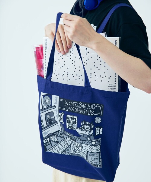 bonjour records（ボンジュールレコーズ）の「【chocomoo×bonjour records】 RECORD BAG（トートバッグ・レディース・ネイビー/ブラック・FREE）」の12枚目の写真