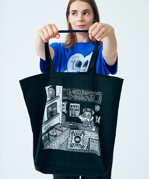 bonjour records（ボンジュールレコーズ）の「【chocomoo×bonjour records】 RECORD BAG（トートバッグ・レディース・ネイビー/ブラック・FREE）」の13枚目の写真