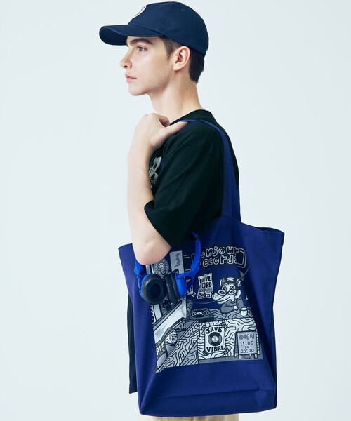 bonjour records（ボンジュールレコーズ）の「【chocomoo×bonjour records】 RECORD BAG（トートバッグ・レディース・ネイビー/ブラック・FREE）」の2枚目の写真