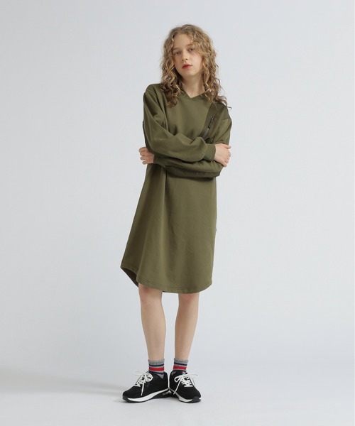 AVIREX(アヴィレックス)の「《SOUVENIR COLLECTION》NYLON COMBI MILITARY ONEPIECE(ワンピース・レディース・ブラック/グレー/オリーブ・F)」の9枚目の写真