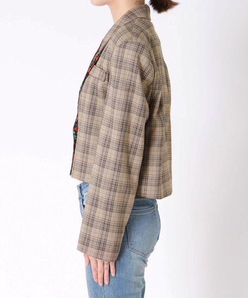 Three Four Time(スリーフォータイム)の「ローズプリント切替チェックショートジャケット(テーラードジャケット・レディース・ベージュ・FREE)」の9枚目の写真