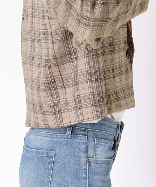 Three Four Time(スリーフォータイム)の「ローズプリント切替チェックショートジャケット(テーラードジャケット・レディース・ベージュ・FREE)」の13枚目の写真