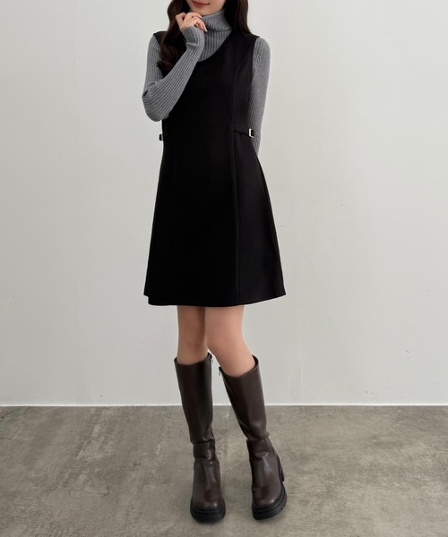 CENEA（セネア）の「Vネックミニジャンパースカート（ジャンパースカート・レディース・グレイッシュベージュ/ブラック/チャコール・SMALL/LARGE/MEDIUM）」の5枚目の写真