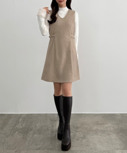 CENEA（セネア）の「Vネックミニジャンパースカート（ジャンパースカート・レディース・グレイッシュベージュ/ブラック/チャコール・SMALL/LARGE/MEDIUM）」の15枚目の写真