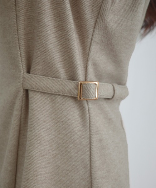 CENEA（セネア）の「Vネックミニジャンパースカート（ジャンパースカート・レディース・グレイッシュベージュ/ブラック/チャコール・SMALL/LARGE/MEDIUM）」の19枚目の写真