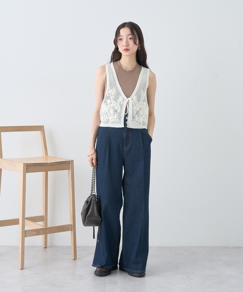 earth music&ecology（アースミュージックアンドエコロジー）の「フラワー刺繍メッシュベスト（ベスト・レディース・ブラック/オフホワイト・FREE）」の6枚目の写真