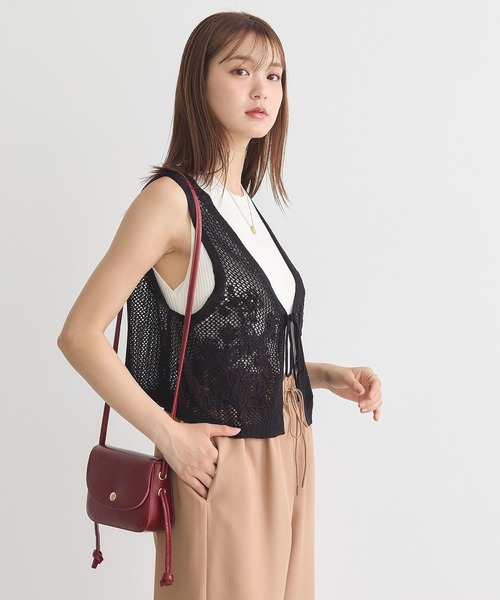 earth music&ecology（アースミュージックアンドエコロジー）の「フラワー刺繍メッシュベスト（ベスト・レディース・ブラック/オフホワイト・FREE）」の14枚目の写真