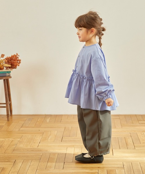 undeny.（アンディニ－）の「undeny/アンディニー フレアブラウス（シャツ/ブラウス・キッズ・ブラック/オフホワイト/ブルー・M/L/XL）」の7枚目の写真