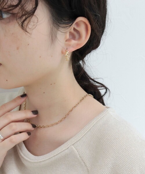 fredy emue（フレディエミュ）の「星フープピアス（ピアス（両耳用）・レディース・シルバー/ゴールド・FREE）」の7枚目の写真