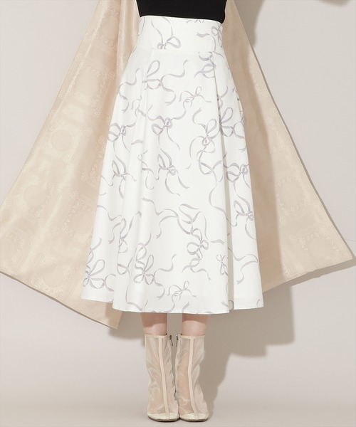 WILLSELECTION（ウィルセレクション）の「リボンプリントフレアスカート（スカート・レディース・ピンク/ブラック/オフホワイト・SMALL/MEDIUM）」の5枚目の写真