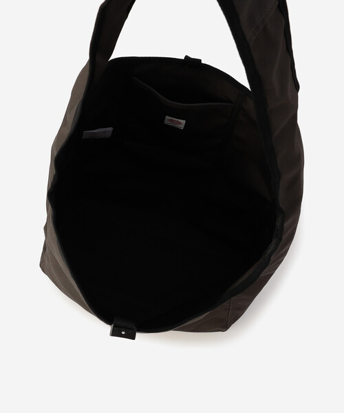 DANTON（ダントン）の「DANTON | マルシェバッグ SAINT MERRI（ショルダーバッグ・レディース・ブラック/チャコール・-）」の4枚目の写真