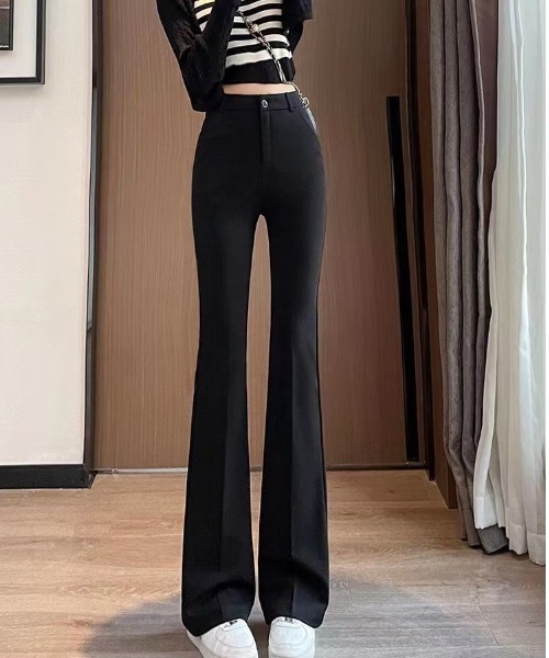 cammie(キャミー)の「ストレッチセミフレアパンツ(その他パンツ・レディース・ブラック・LARGE/MEDIUM)」の3枚目の写真