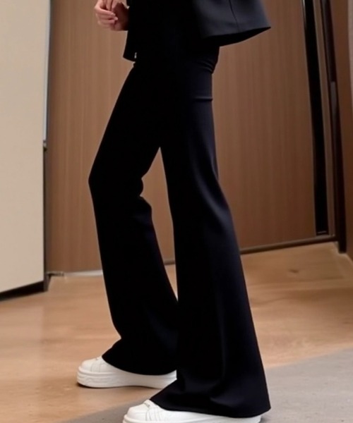 cammie(キャミー)の「ストレッチセミフレアパンツ(その他パンツ・レディース・ブラック・LARGE/MEDIUM)」の6枚目の写真