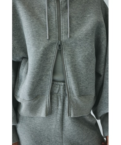 HeRIN.CYE（ヘリンドットサイ）の「Front zip foodie フロントジップ
