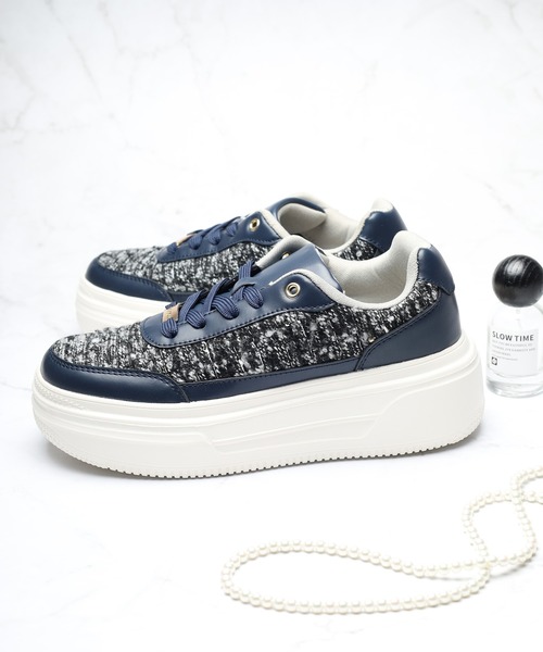 kitson(キットソン)の「KITSON キットソン 厚底 ウェッジソール 軽量 レースアップ ローカットツイードスニーカー(スニーカー・レディース・ブラック/ネイビー・24.5cm/24cm/23.5cm/23cm)」の1枚目の写真