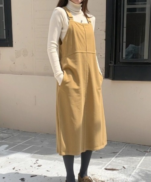 cammie(キャミー)の「サスペンダー付きジャンパースカート(ジャンパースカート・レディース・ベージュ/ブラウン・L/M)」の1枚目の写真