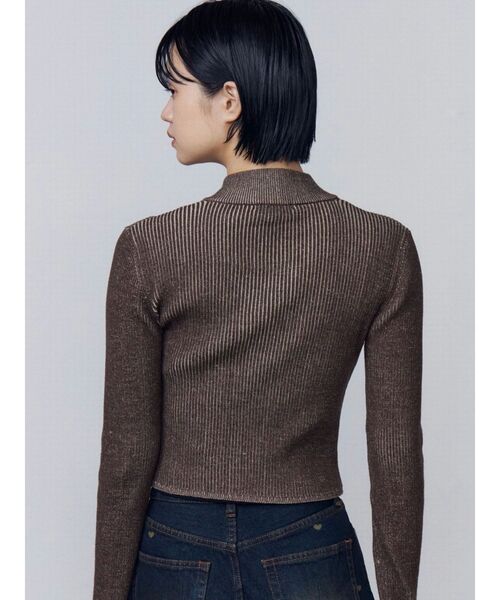 EMODA（エモダ）の「パッチロゴプレーティングニット（ニット/セーター・レディース・ブラック/ブラウン/グレー/ピンク・FREE）」の17枚目の写真