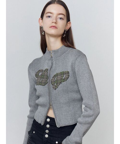 EMODA（エモダ）の「パッチロゴプレーティングニット（ニット/セーター・レディース・ブラック/ブラウン/グレー/ピンク・FREE）」の10枚目の写真