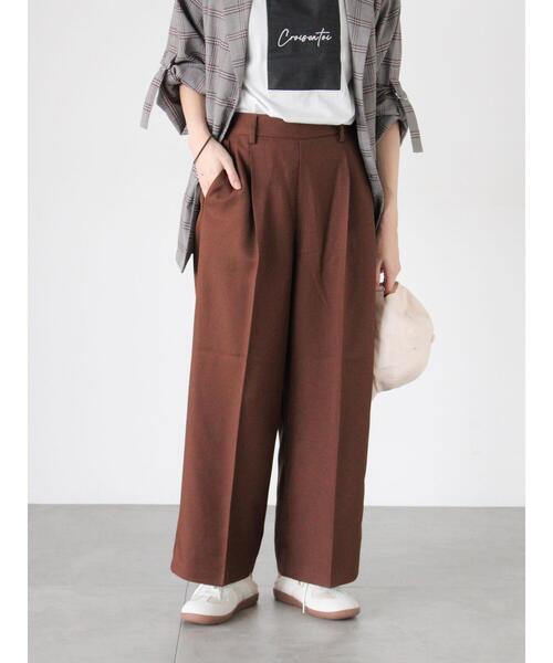 Te chichi TERRASSE（テチチテラス）の「タックストレートパンツ（その他パンツ・レディース・ブラック/オフホワイト/ブラウン/パープル/ネイビー・M/L）」の3枚目の写真