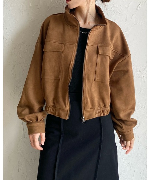 She's Closet(シーズクローゼット)の「ショート丈ジップアップスタンドネックフェイクスエードブルゾン(ブルゾン・レディース・ブラック/ダークブラウン/キャメル・FREE)」の7枚目の写真