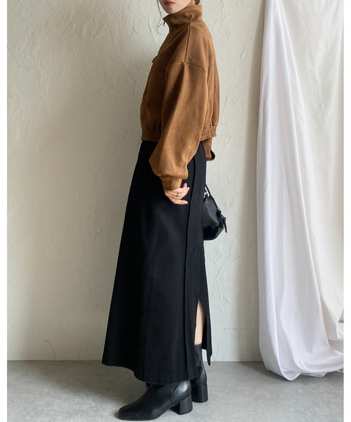She's Closet(シーズクローゼット)の「ショート丈ジップアップスタンドネックフェイクスエードブルゾン(ブルゾン・レディース・ブラック/ダークブラウン/キャメル・FREE)」の10枚目の写真