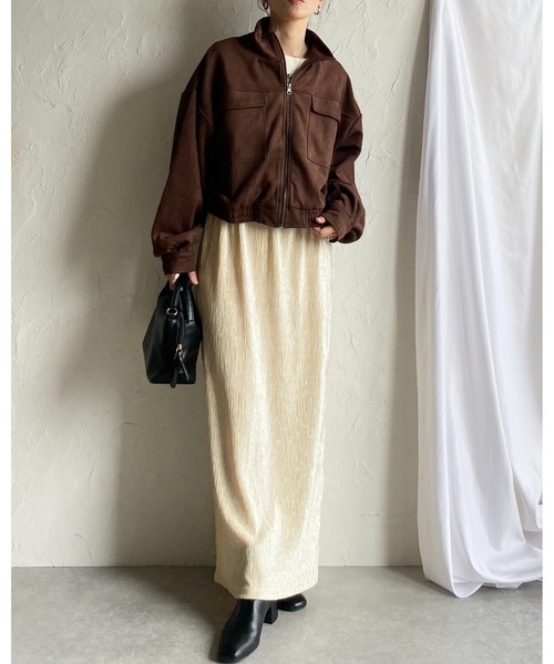 She's Closet(シーズクローゼット)の「ショート丈ジップアップスタンドネックフェイクスエードブルゾン(ブルゾン・レディース・ブラック/ダークブラウン/キャメル・FREE)」の5枚目の写真