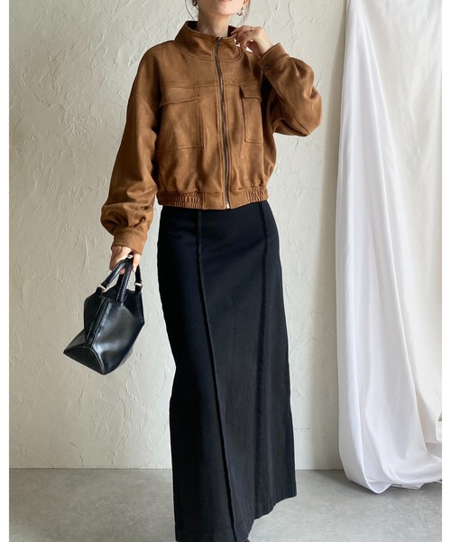 She's Closet(シーズクローゼット)の「ショート丈ジップアップスタンドネックフェイクスエードブルゾン(ブルゾン・レディース・ブラック/ダークブラウン/キャメル・FREE)」の11枚目の写真