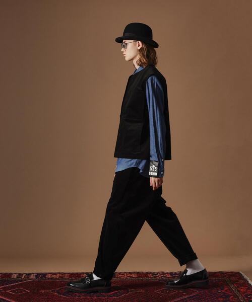 40ct&525(フォーティーカラッツアンドゴーニーゴ)の「【Sサイズ~】コーデュロイ4パッチポケットヴェスト(ベスト・メンズ・アイボリー/ブラック・02/03/01)」の3枚目の写真