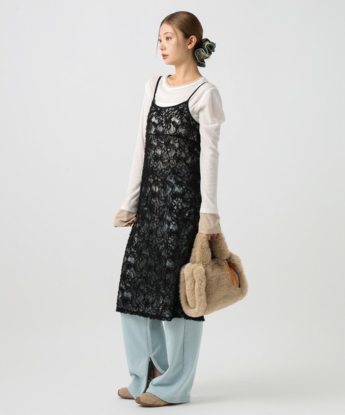 BAYFLOW(ベイフロー)の「ベロアビッグシュシュ(シュシュ・レディース・ベージュ/ネイビー・FREE)」の7枚目の写真