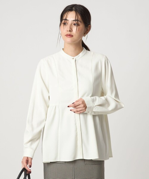 green label relaxing（グリーンレーベルリラクシング）の「スタンドカラー ペプラム ブラウス（シャツ/ブラウス・レディース・オフホワイト/ブラウン系/ネイビー・FREE）」の10枚目の写真